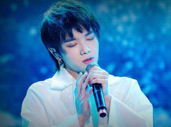 吃瓜群众观看华晨宇,吃瓜群众眼中的音乐盛宴