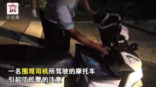 吃瓜群众嘎嘎乱拍视频,揭秘短视频背后的欢乐与争议