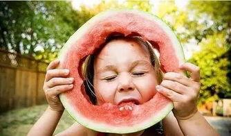 尬笑吃瓜群众气球西瓜